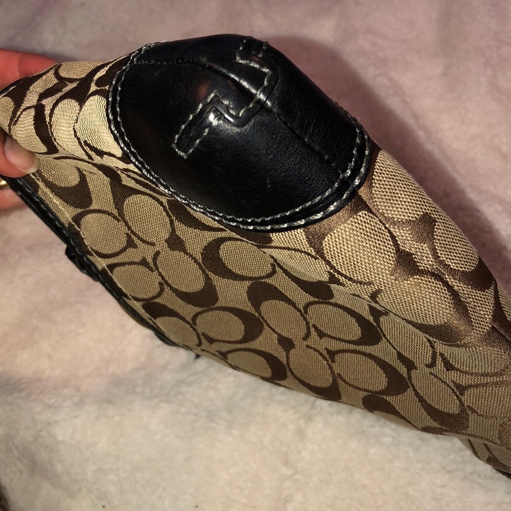 Coach Signature Shoulder Bag - Picture 6 of 7